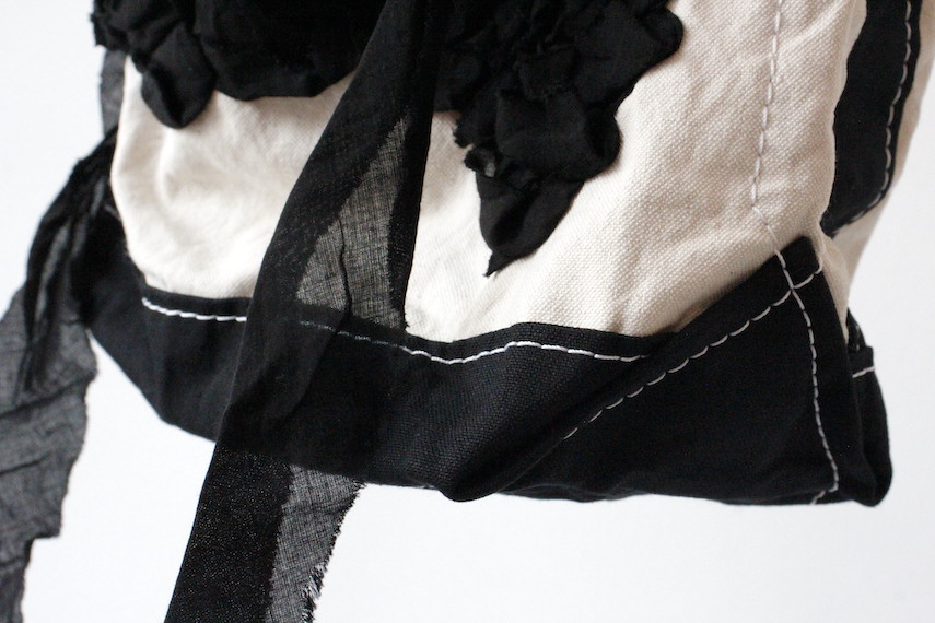 COMME des GARÇONS トリココムデギャルソン×テンベア白×黒 tricot COMME des GARCONS / tricot COMME des GARCONS × TEMBEA